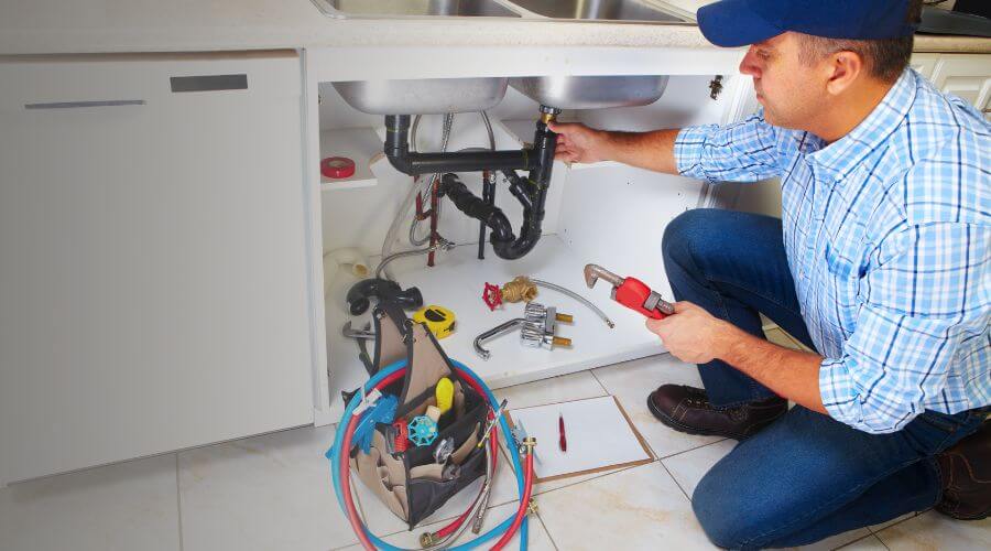 Professional water heater repair in Altamont, IL